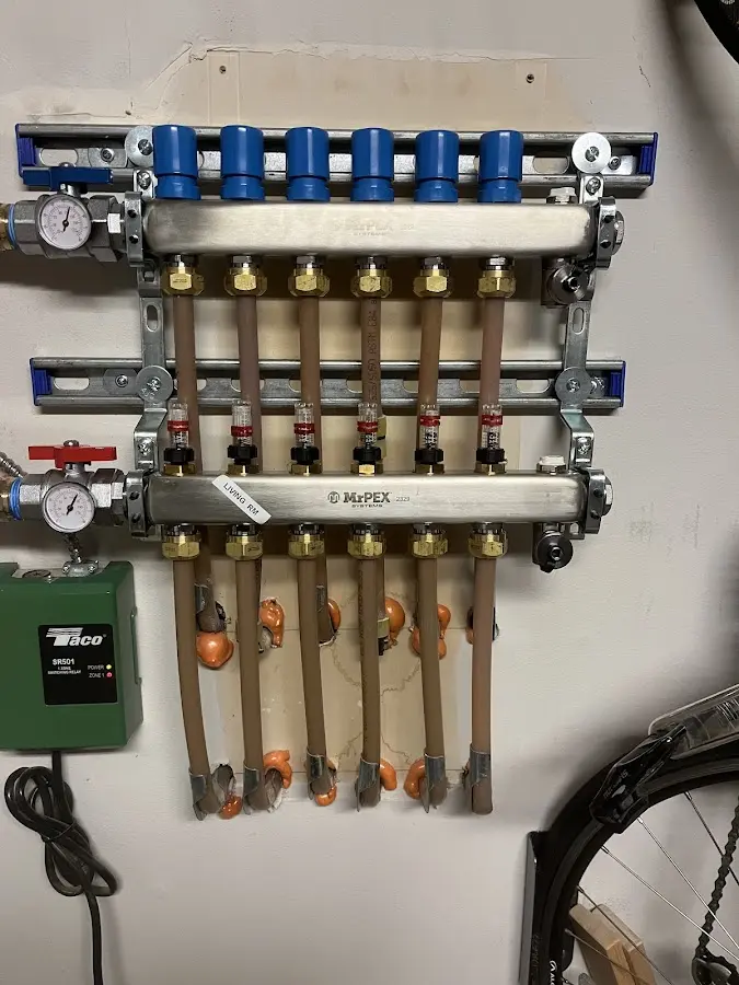 Plumber performing Gas Leak Detection at a residential property in Rohnert Park